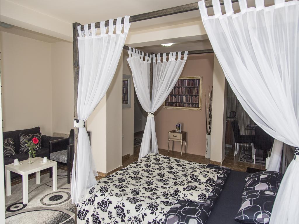 Apart Hotel Kalonis Скопье Экстерьер фото