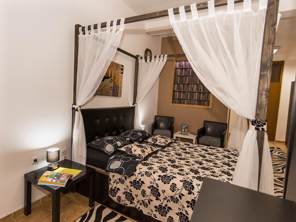Apart Hotel Kalonis Скопье Экстерьер фото