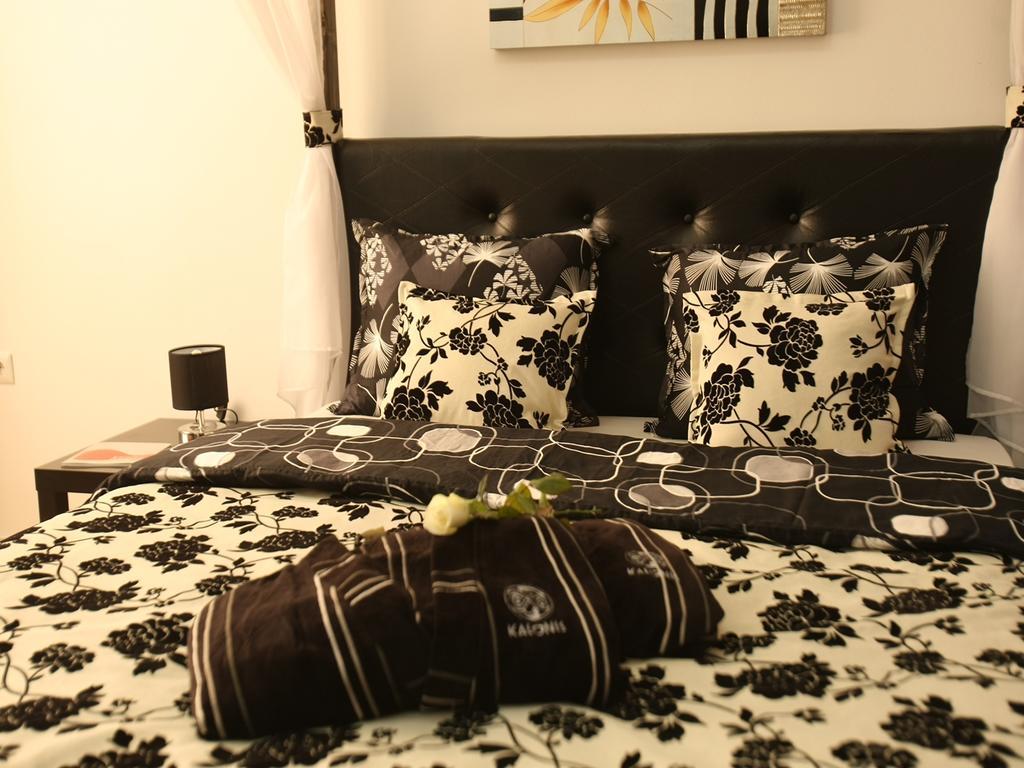 Apart Hotel Kalonis Скопье Экстерьер фото