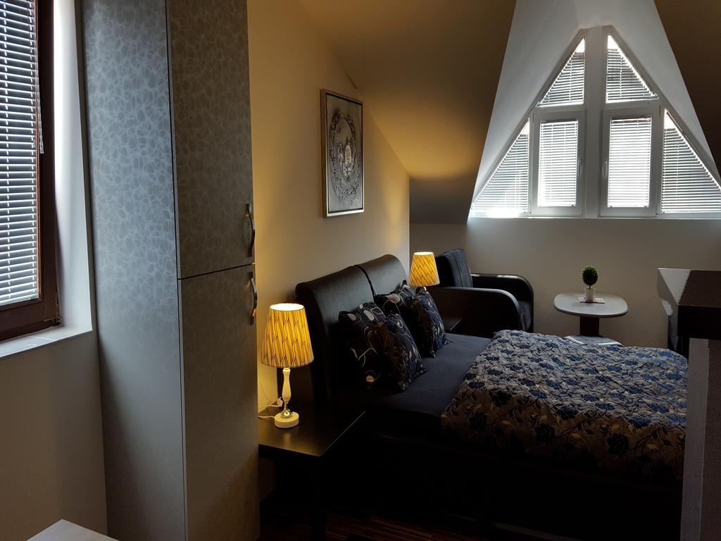 Apart Hotel Kalonis Скопье Экстерьер фото