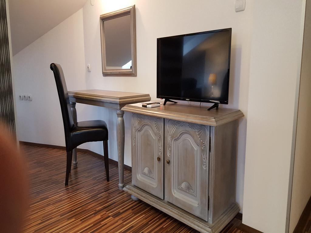 Apart Hotel Kalonis Скопье Экстерьер фото