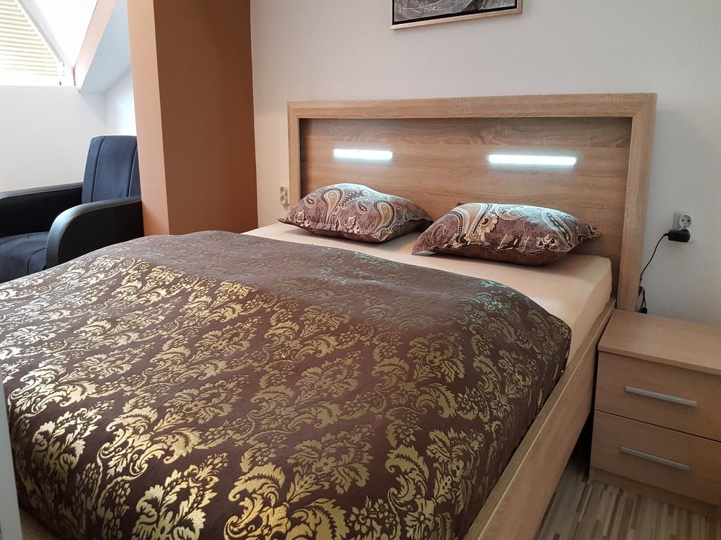 Apart Hotel Kalonis Скопье Номер фото